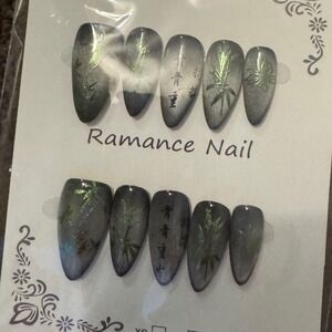 Press On Nails Black Ombre Bamboo Design Medium‎ Almond Shape